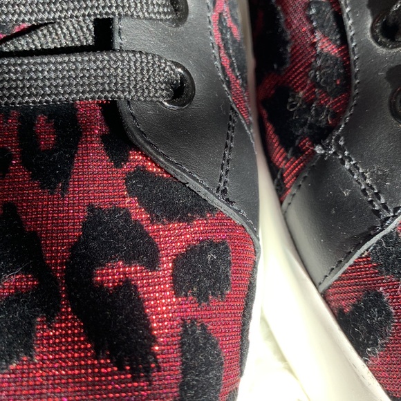 🌻DOLCE & GABBANA LEOPARD SNEAKERS🌻 - Picture 4 of 12